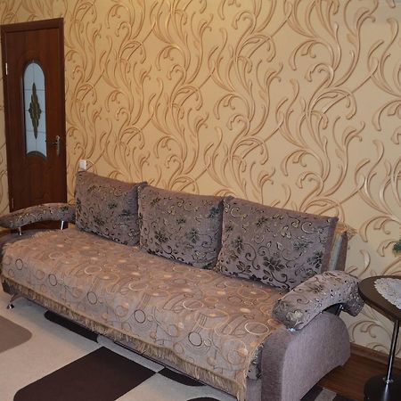 Ветеринарный Apartamento Berdychiv Exterior foto