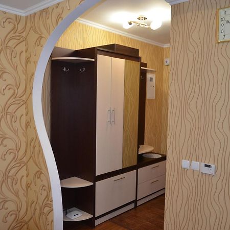 Ветеринарный Apartamento Berdychiv Exterior foto